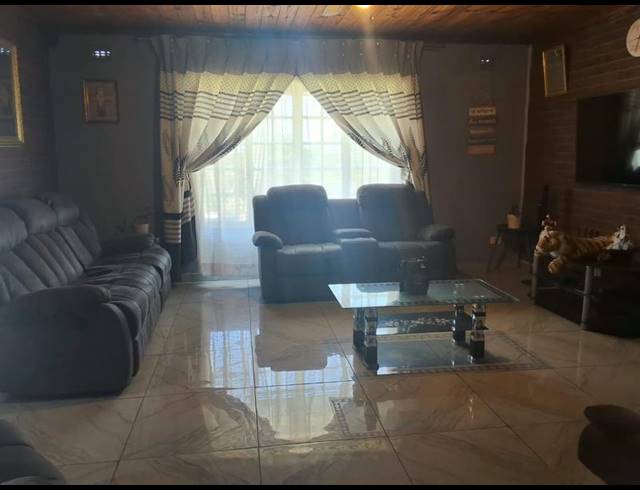 4 BEDROOM HOUSE FOR SALE IN ESCOMBE